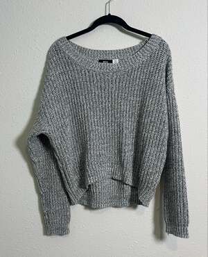 BDG Cropped Urban Outfitters Cropped Oversized sweater size Medium Gray